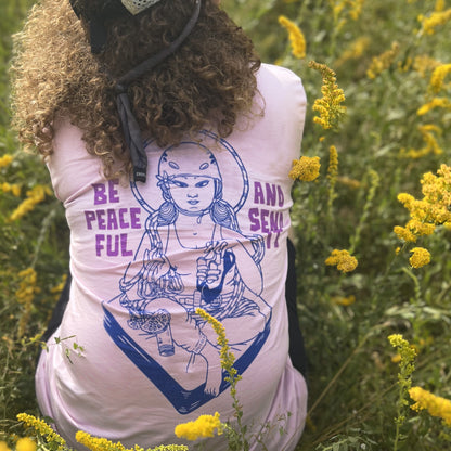 The Peaceful Sender - Tee Shirt - Lilac